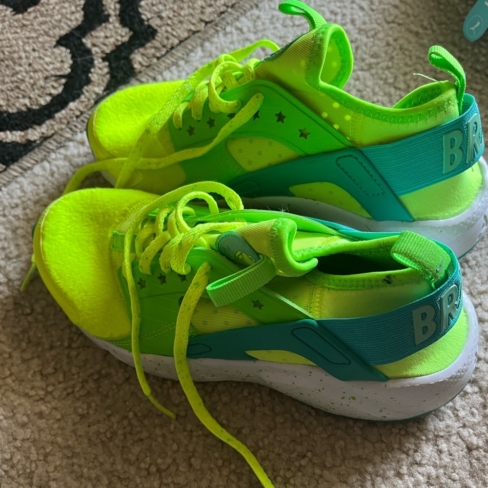 Nike Brave Kermit The Frog Lime Green Tennis Shoes Wo… Gem